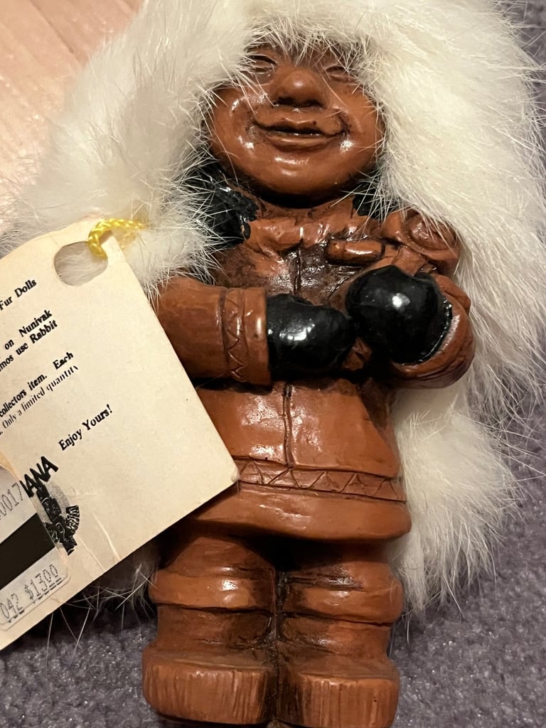 Vintage souvenir dolls 