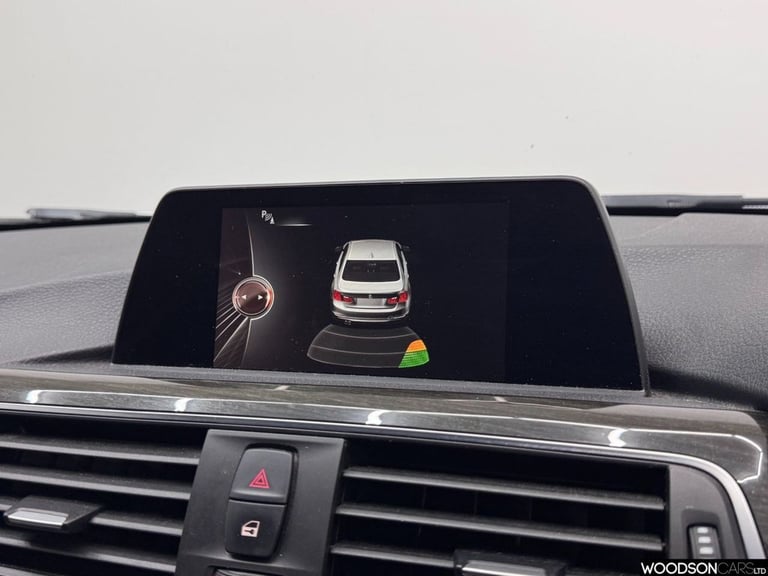 2016 BMW 3 Series 2.0 320i Luxury Saloon 4dr Petrol Auto xDrive Euro 6 (s/s) (184 ps) Saloon Petr...