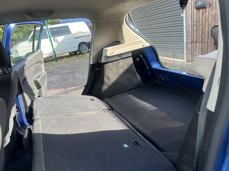 2013 Dacia Sandero 0.9 TCe Laureate Euro 5 5dr HATCHBACK Petrol Manual