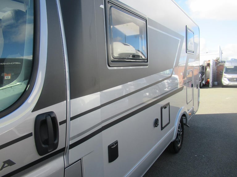 Adria Compact Supreme SL 2.2 Diesel 140BHP Automatic