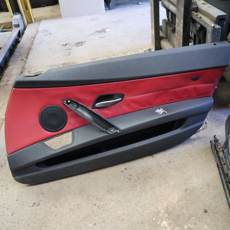 BMW E85 Z4 Sport Red Leather Seats & Door Cards (TraumRot)