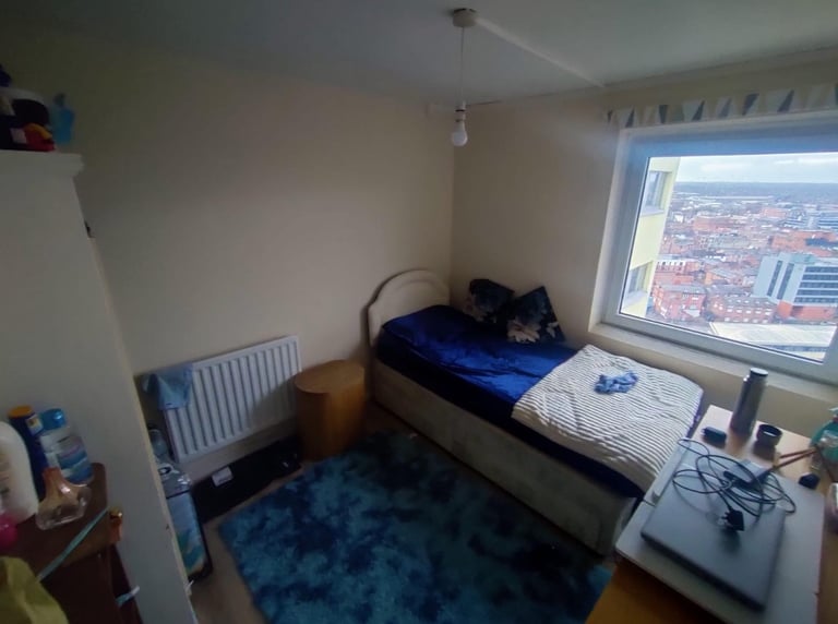 Single bedroom in Preston 