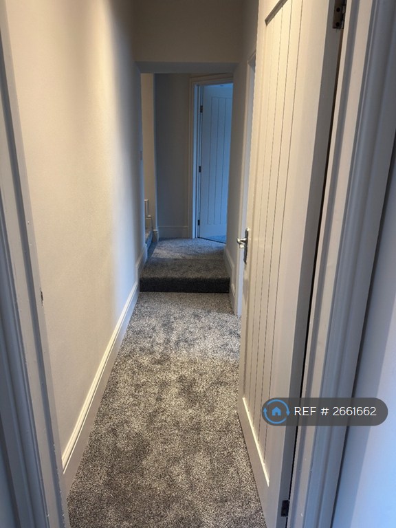 3 bedroom flat in High Street, Whitwell, Worksop, S80 (3 bed) (#2661662)