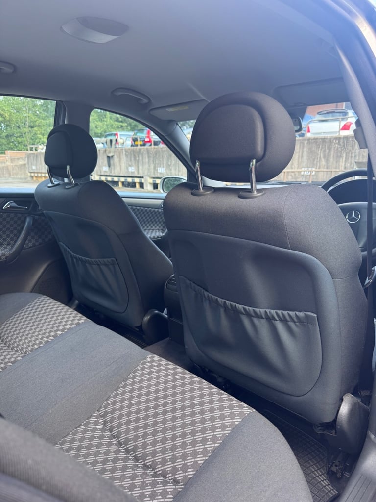 2003 MERCEDES-BENZ C CLASS C180K Avantgarde SE 4dr AUTO PETROL SILVER SALOON VGC