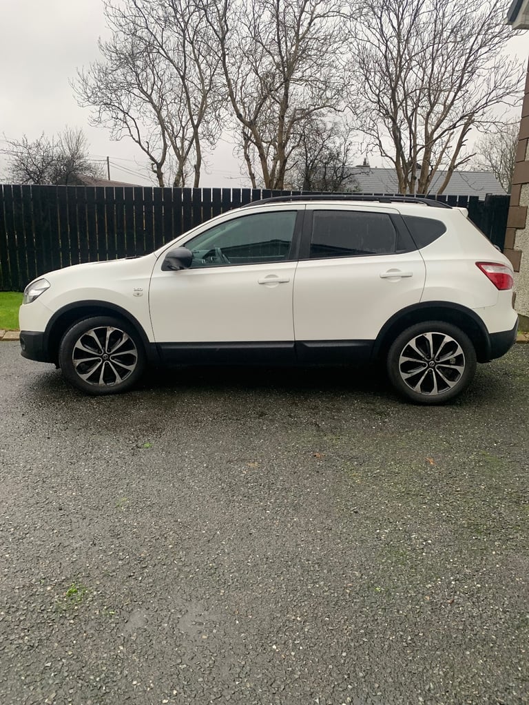 Nissan, QASHQAI, Hatchback, 2013, Manual, 1461 (cc), 5 doors