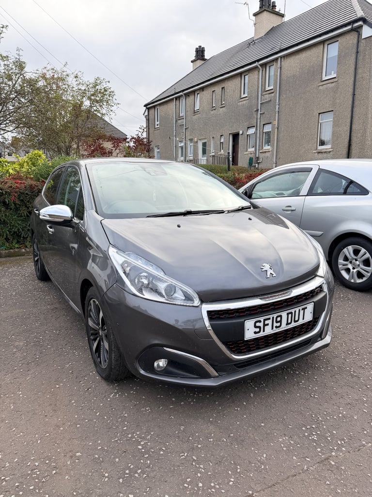 Peugeot, 208, Hatchback, 2019, Manual, 1199 (cc), 5 doors