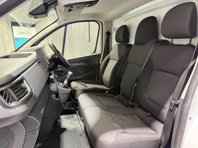 2022 22 RENAULT TRAFIC 2.0 DCI BLUE SL28 BUSINESS+ PANEL VAN 5DR DIESEL MANUAL L