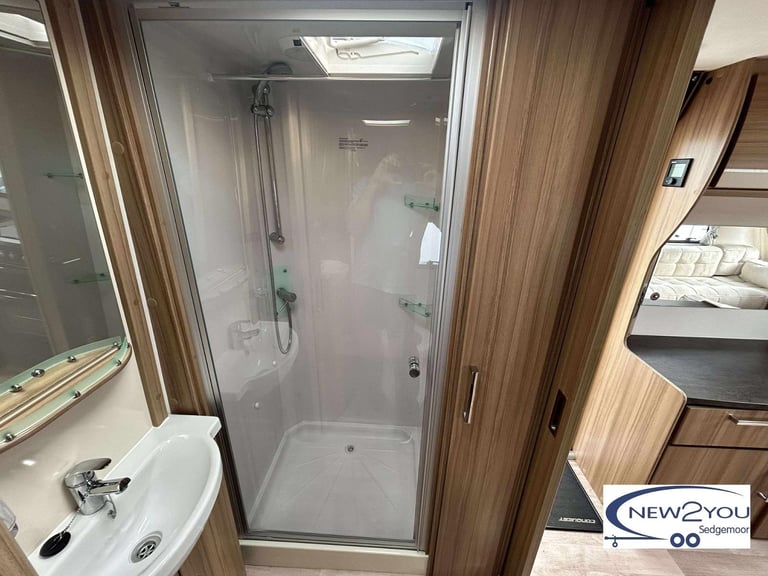 2015 Lunar Conquest CK 2 Berth Caravan + Motor mover - STOCK S048