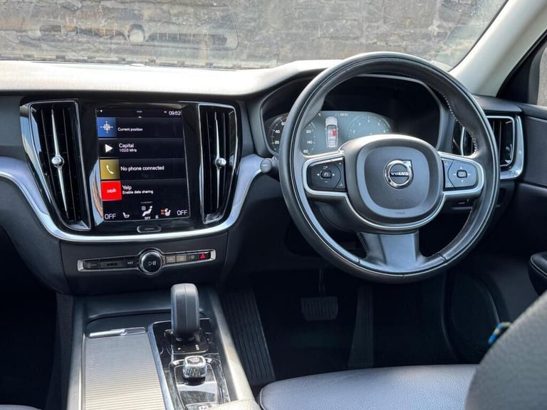 2021 Volvo V60 2.0 B3 MHEV Momentum Auto Euro 6 (s/s) 5dr ESTATE Petrol/Electric Hybrid Automatic