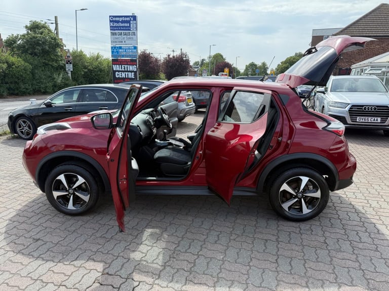 2018 Nissan Juke 1.6 Bose Personal Edition Euro 6 5dr HATCHBACK Petrol Manual