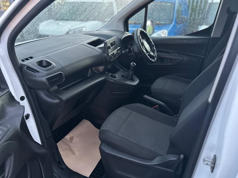 2021 Vauxhall Combo 2300 1.5 Turbo D 100ps H1 Dynamic Van PANEL VAN Diesel Manual