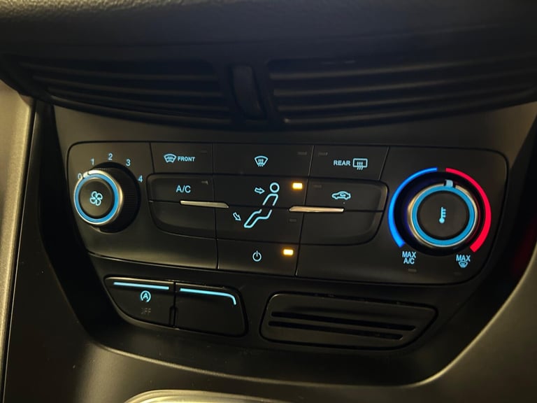 2017 Ford Grand C-Max 1.0T EcoBoost Zetec Euro 6 (s/s) 5dr MPV Petrol Manual