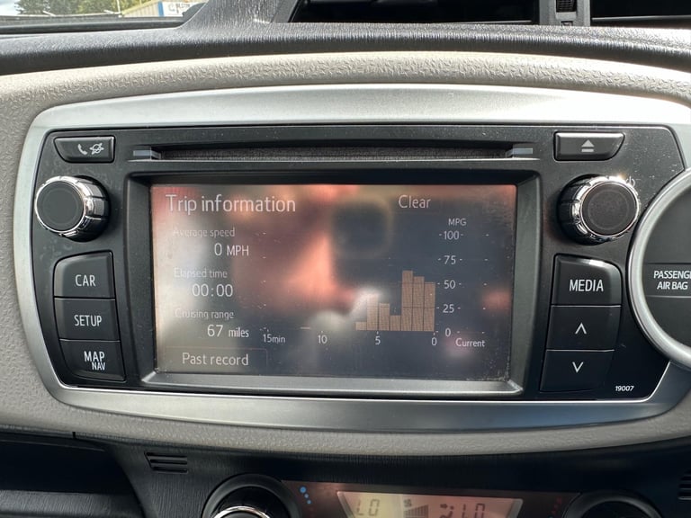 2011 Toyota Yaris 1.33 Dual VVT-i T Spirit Euro 5 5dr HATCHBACK Petrol Manual