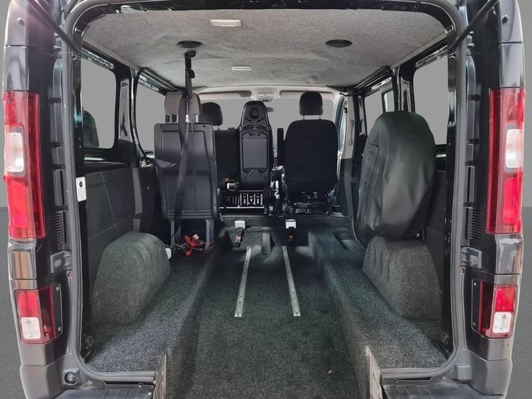 Renault Trafic Vauxhall Vivaro WAV Wheelchair Access Vehicle L1H1 2016 No VAT