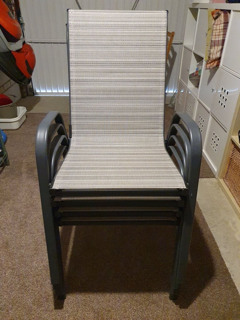 Set of 4 garden chairs