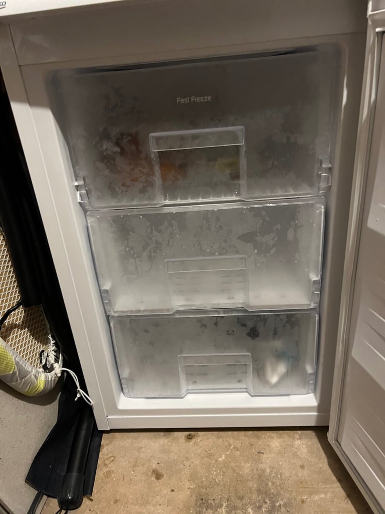 Beko White Freestanding under counter Fridge and separate Feeezer