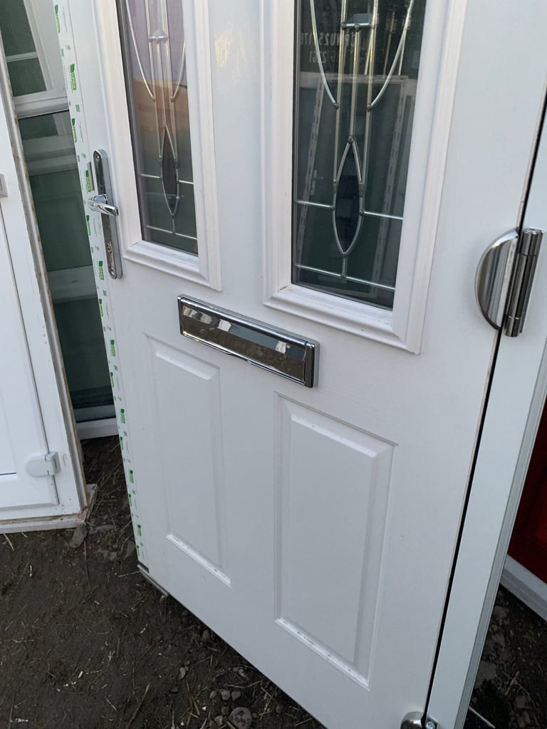 Brand new composite front door with high security locks Free local delivery 