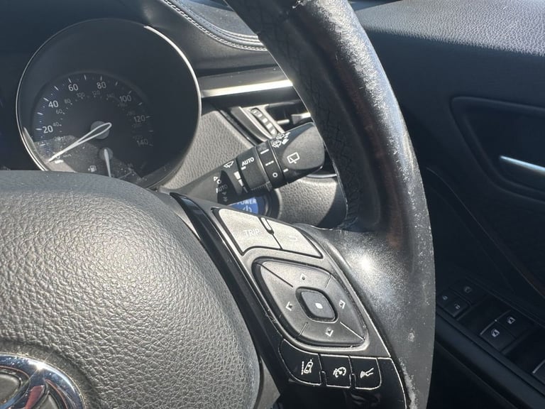 2017 Toyota C-HR 1.8 VVT-h Icon SUV 5dr Petrol Hybrid CVT Euro 6 (s/s) (122 ps) HATCHBACK PETROL/...