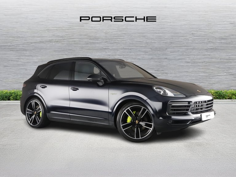 2022 Porsche Cayenne 3.0 V6 E-Hybrid 17.9kWh Platinum Edition SUV 5dr Petrol