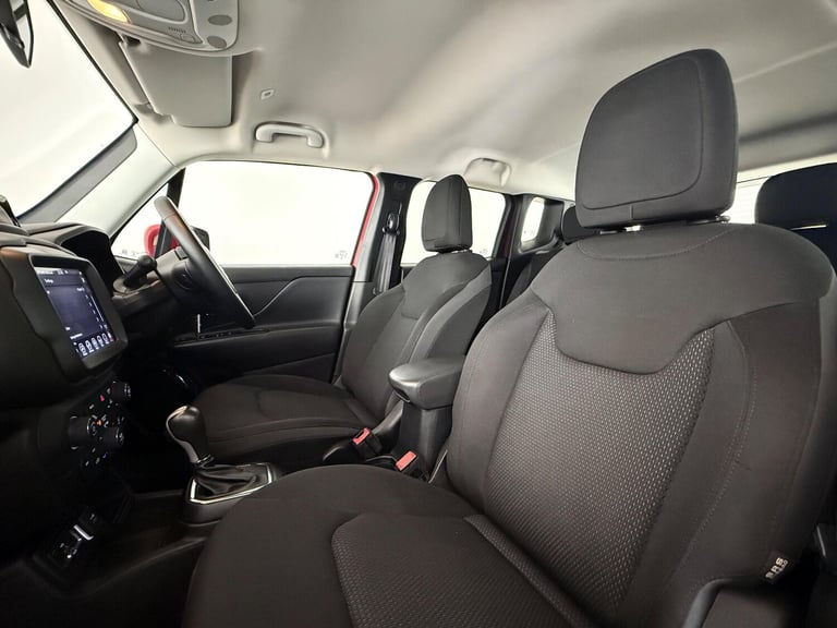 2020 Jeep Renegade 1.3 GSE T4 Night Eagle DDCT Euro 6 (s/s) 5dr ESTATE Petrol Automatic