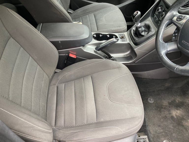 Ford, KUGA, Hatchback, 2014, Manual, 1997 (cc), 5 doors