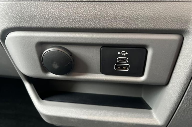 2025 Ford Tourneo Custom 2.5 PHEV 232ps H1 Titanium 8 seater Auto MPV PETROL/ELECTRIC Automatic