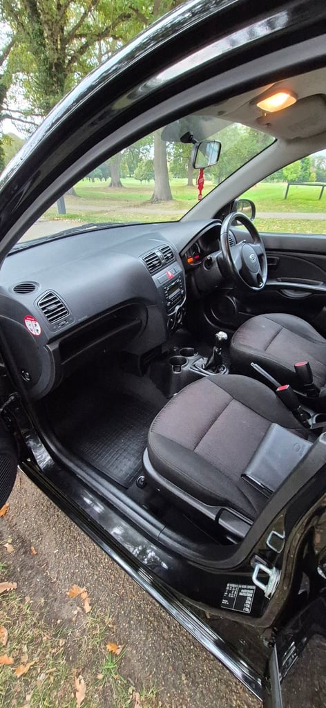 Kia Picanto 1.1, £35pa road tax, 12 months mot, 1 previous owner..£1395