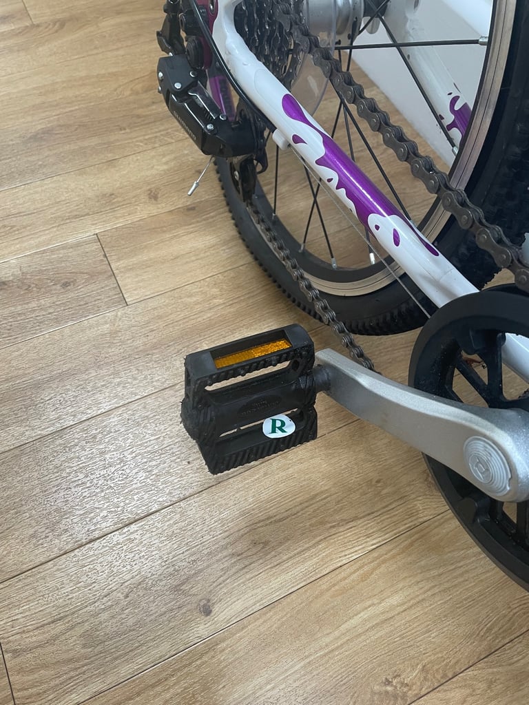 Squish 20 Inch Kids Bike Excellent Condition 