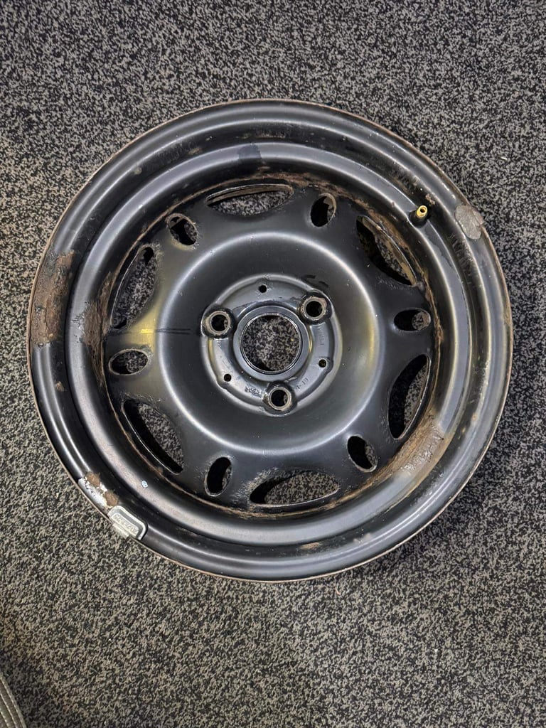 Smart fortwo 4 wheels, 2 tyers and 4 cover