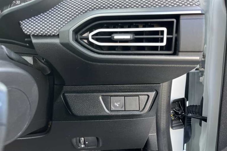 2023 Dacia Sandero 1.0i TCe (90 PS) Expression 5 Door Petrol Hatchback Automatic Hatchback Petrol...