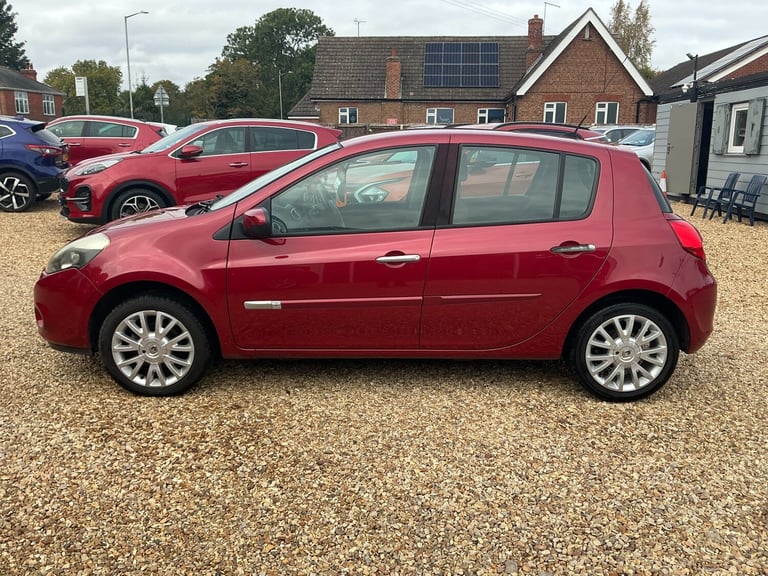 2010 Renault Clio 1.5 dCi 86 Dynamique TomTom 5dr HATCHBACK Diesel Manual