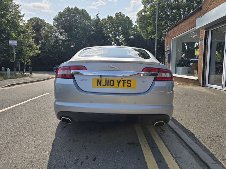 2010 Jaguar XF 3.0 V6 PREMIUM LUXURY 4d 240 BHP Saloon Diesel Automatic
