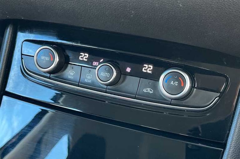 2019 Vauxhall Grandland X 1.2 Turbo SE 5dr HATCHBACK PETROL Manual