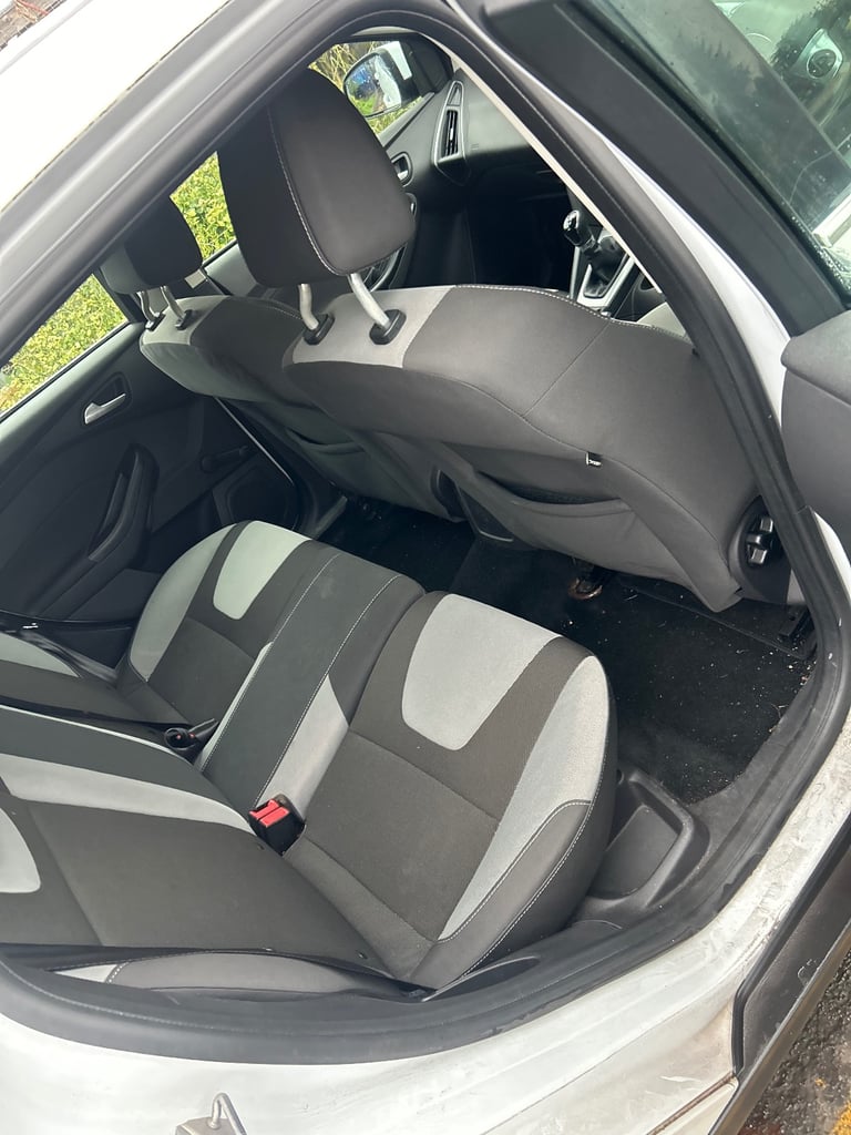 Ford, FOCUS, Hatchback, 2013, Manual, 998 (cc), 5 doors