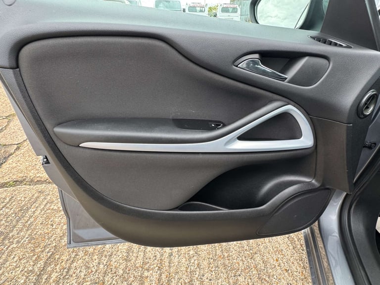 2017 Vauxhall Zafira Tourer 1.4 Zafira Tourer Design T 5dr MPV Petrol Manual
