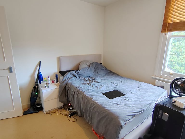 Second floor 2 bedroom flat to rent in highly desirable area of West Hampstead, NW2