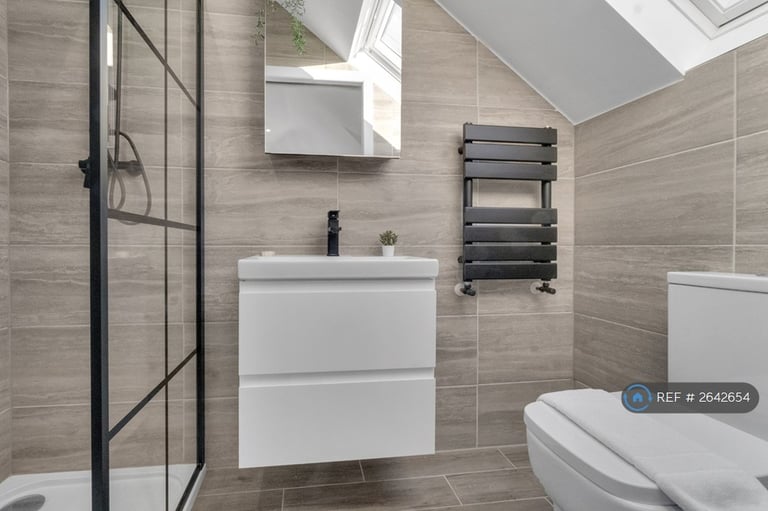 2 bedroom flat in Mount Road, London, NW4 (2 bed) (#2642654)