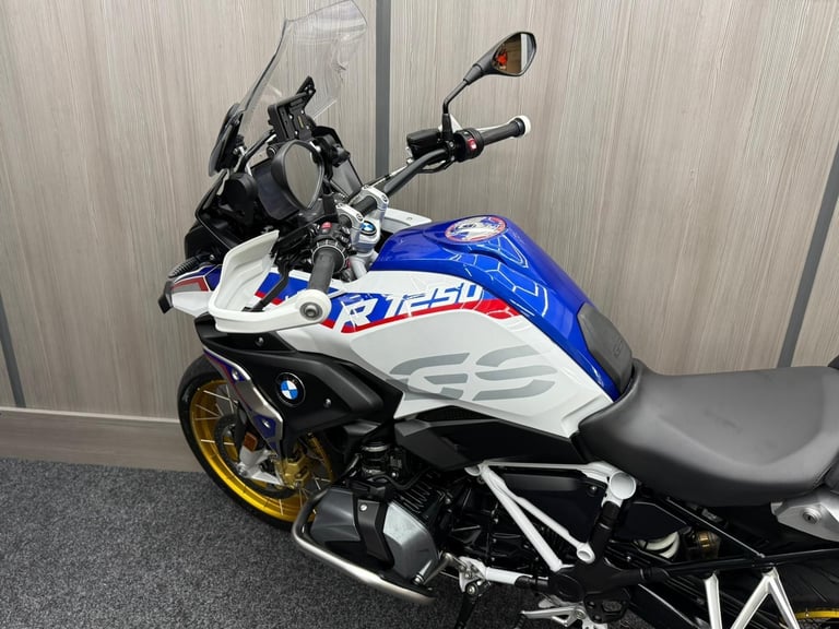 2020 20 BMW R1250GS Rallye - AKROPOVIC - Recent Service @ BMW Main Dealers