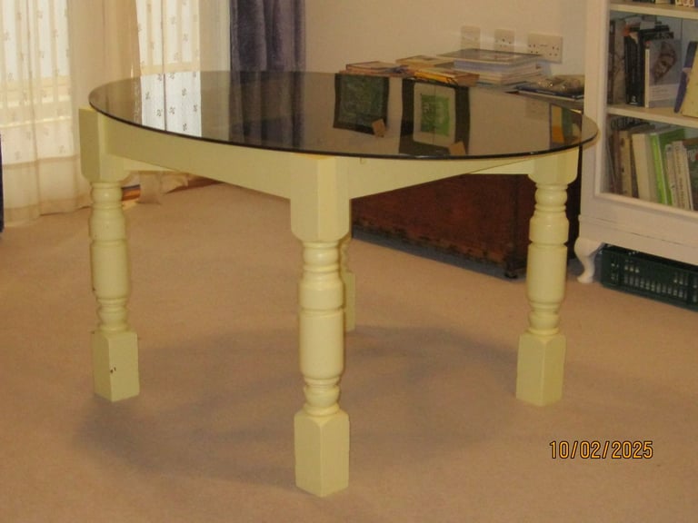 Smoked Glass Top Dinning Table with Painted Wood Base and 4 Painted Wood Chairs