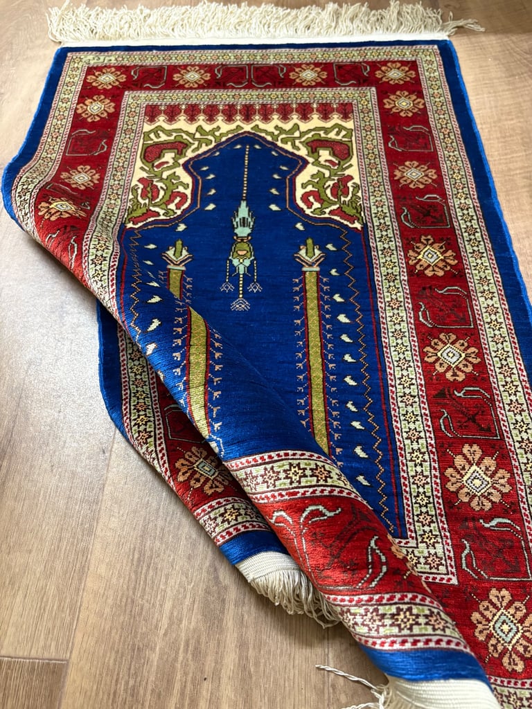 Vintage hand made Turkish hereke pure silk rug.78 cm x 50 cm .