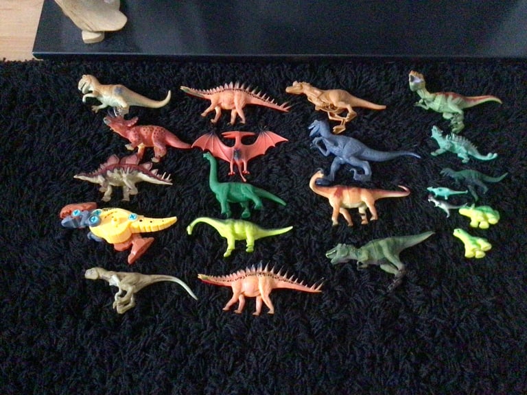 20 mixed dinosaurs kids toys £5 the lot 