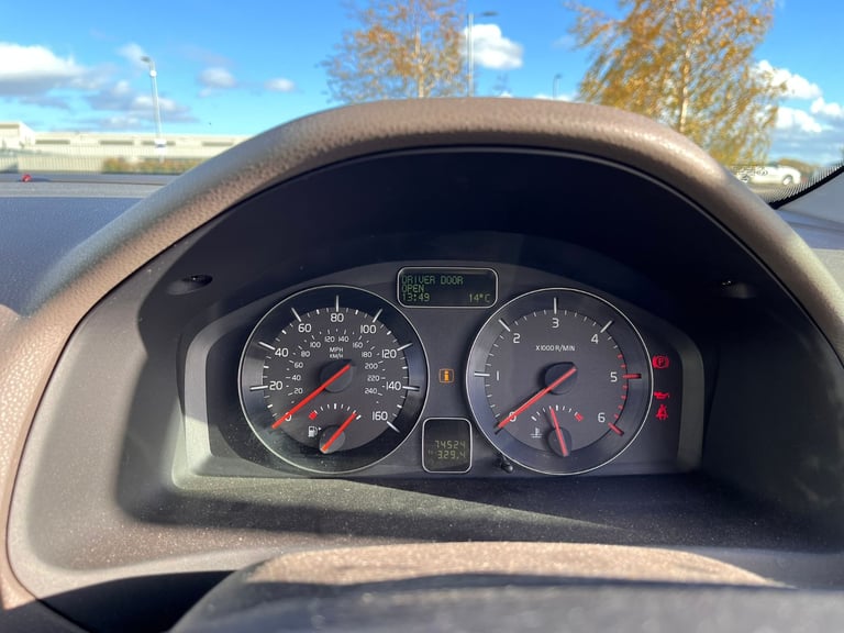 Volvo, S40, Saloon, 2011, Manual, 1560 (cc), 4 doors