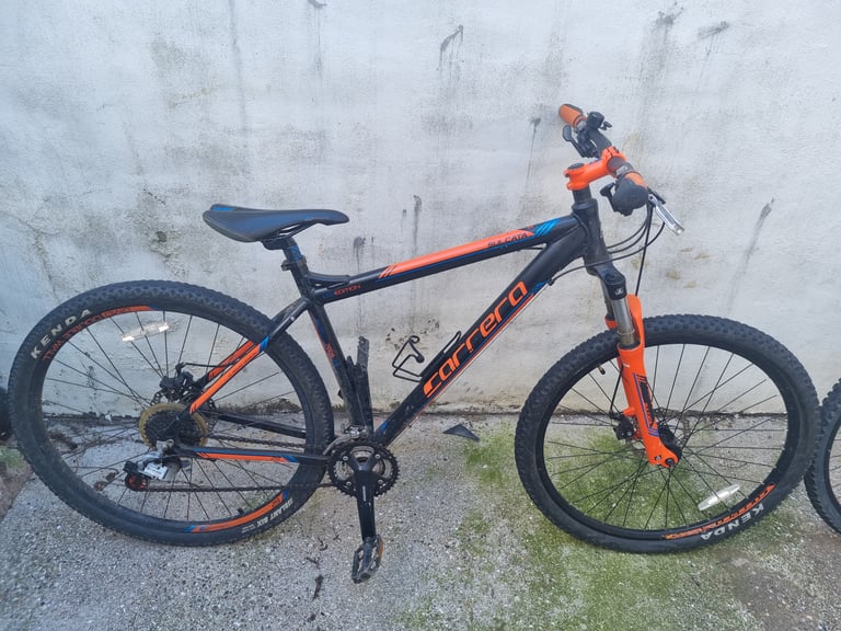 Mans carrera Sulcata