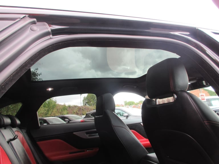 2017 Jaguar F-Pace 2.0d R-Sport 5dr Auto AWD ESTATE Diesel Automatic