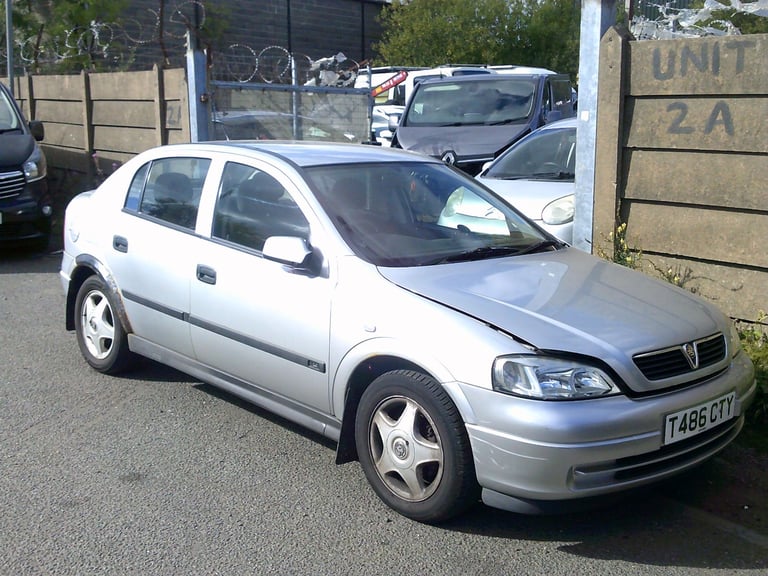breaking for spares vauxhall astra 1999 1.6 16v