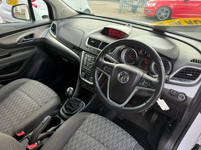 2015 Vauxhall Mokka 1.6i Exclusiv 5dr HATCHBACK Petrol Manual