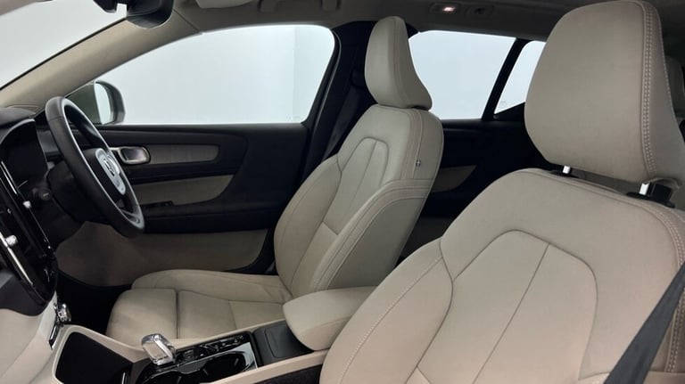 2024 Volvo XC40 Ultra, B3 Mild hybrid, Petrol, Bright (Blond Leather, Panoramic Sunroof) Estate P...