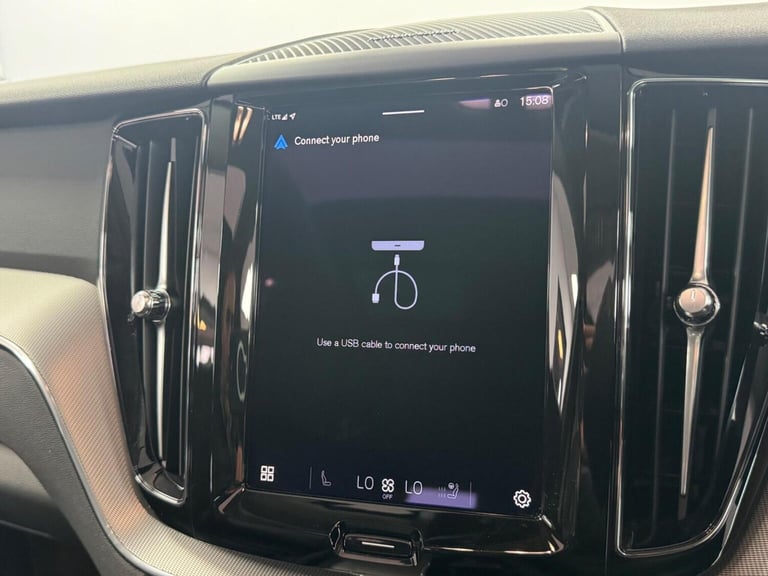 VOLVO XC60 2.0h T6 Recharge 18.8kWh Plus Auto AWD Euro 6 (s/s) 5dr 2024