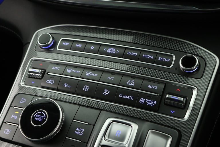 2022 Hyundai Santa Fe 1.6 TGDi Hybrid Ultimate 5dr Auto Estate Hybrid Automatic