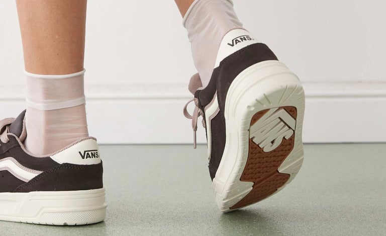 image for Vans trainers size 10